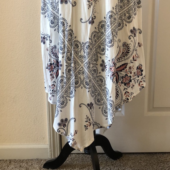 Knox Rose white w/blue sundress, asym hem size SM - Picture 3 of 5